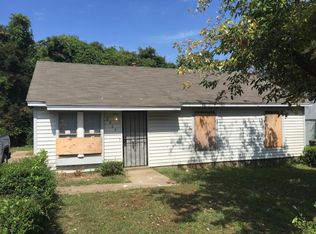 2962 Lake Park Rd, Memphis, TN 38127