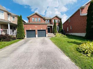 42 Parisian Cres, Barrie, ON L4N 0Y9