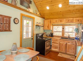 3060 Garvey Bridge Rd, Crumpler, NC 28617