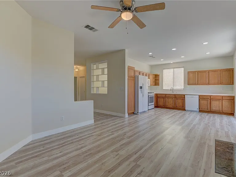 10517 Pergola Peak Ave — Photo 8