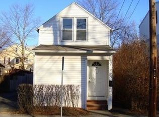 9 Spruce St, Danbury, CT 06810