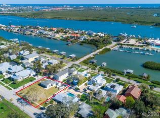 102 5th St, New Smyrna Beach, FL 32168