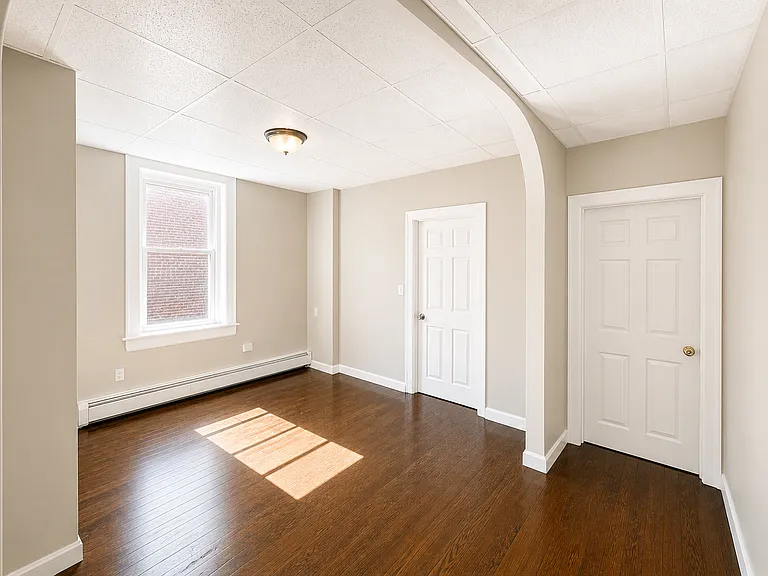 196 Parkhurst St #4 — Photo 12