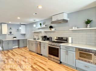 2550 W Thomas St, Chicago, IL 60622