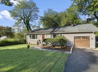 12 Ford Hill Rd, Whippany, NJ 07981