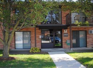 23833 David Dr UNIT 201, North Olmsted, OH 44070