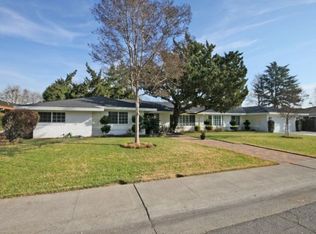 800 Saverien Dr, Sacramento, CA