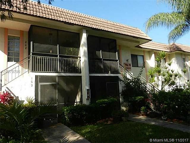 1st image of 421 Lakeview Dr APT 202