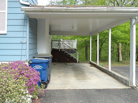 3rd image of 7905 Candlewood Dr