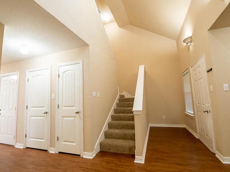 213 S College Dr #B — Photo 8