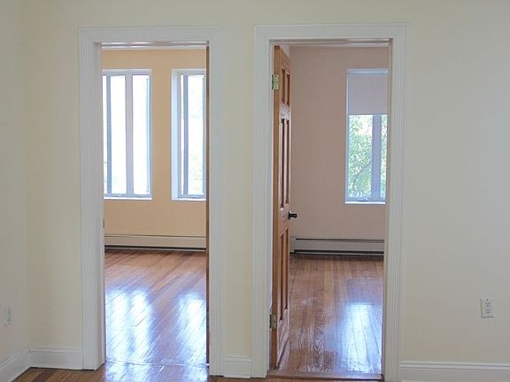2nd image of 317 Greenwood Ave #2