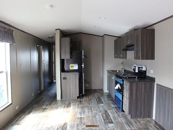 2nd image of 930 Mission Ave #83-112