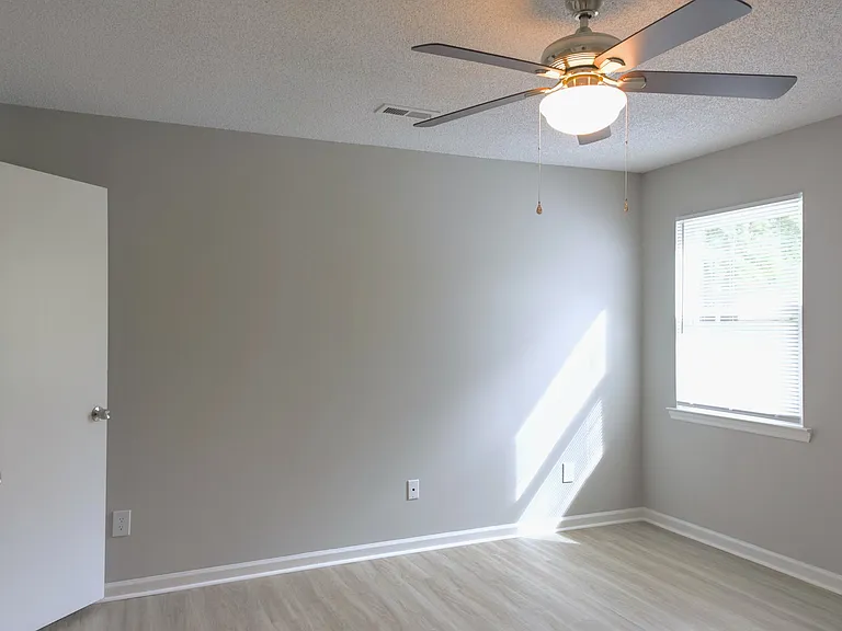 607 Scott St — Photo 21