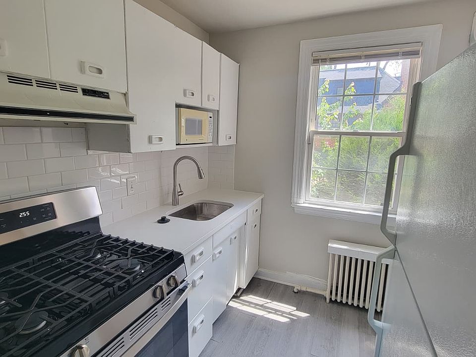 1st image of 1834 16th St N APT 7