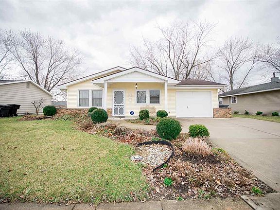 3rd image of 26 Jeffrey Dr