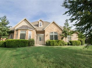 1090 Thornridge Rd, Bentonville, AR 72713