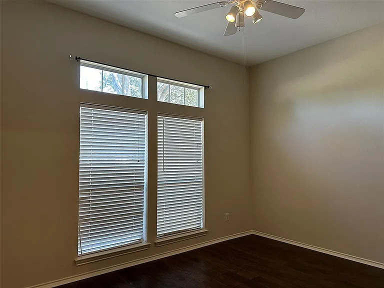1707 Magnolia Lk — Photo 35