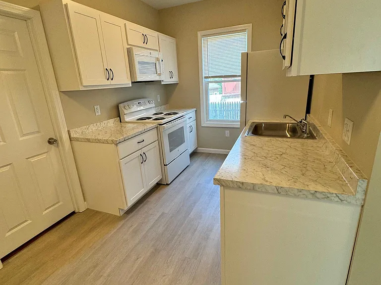 24 Concord St #1 — Photo 2