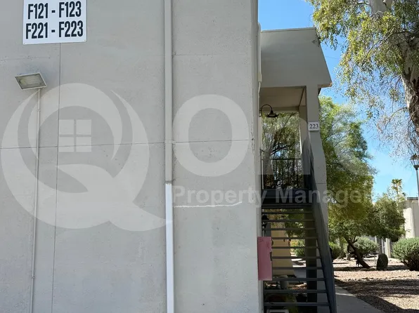 1620 N Wilmot Rd, Tucson, AZ