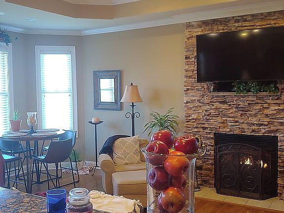 Kitchen/Hearth Room