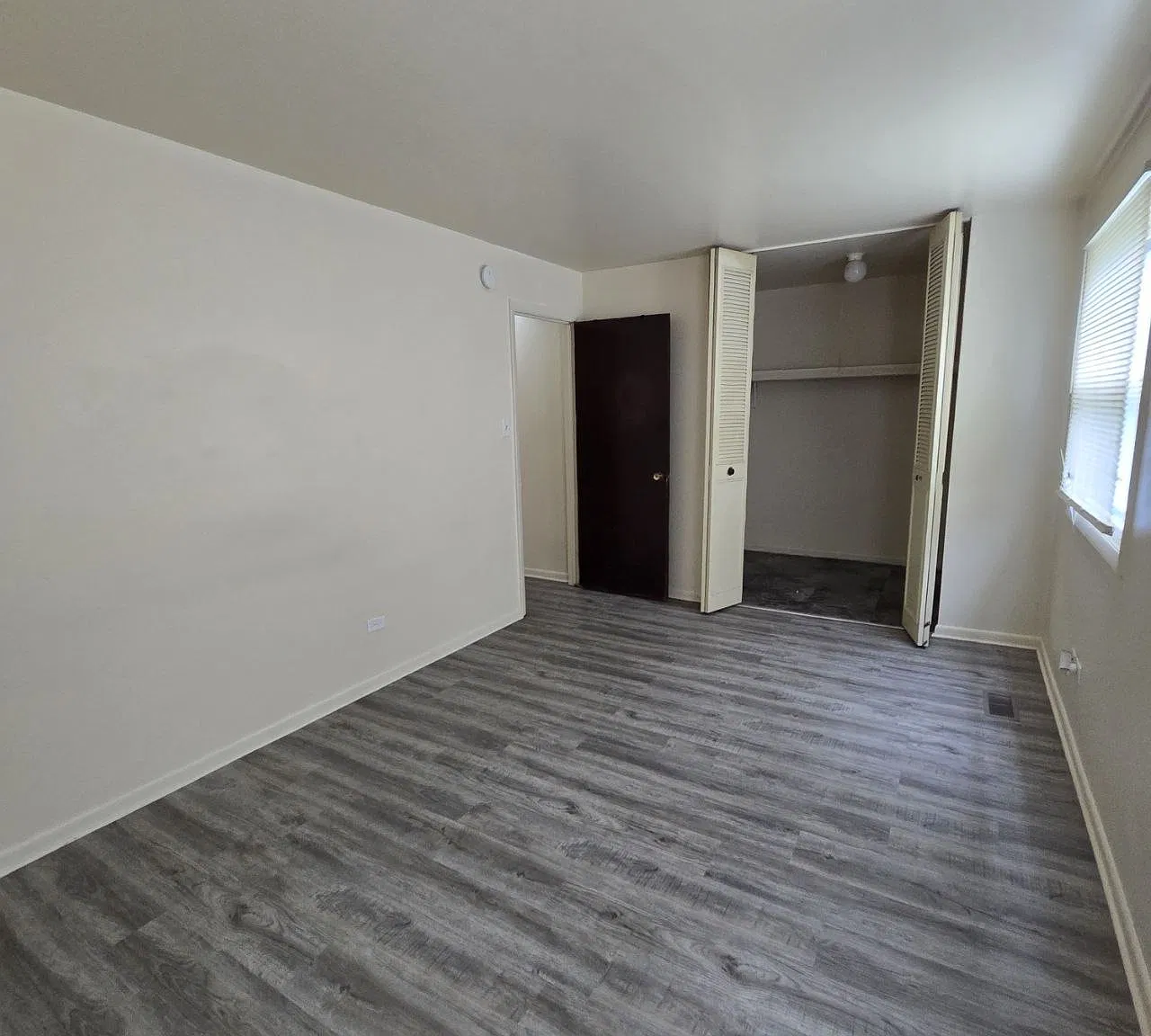 2 bed, 1.5 bath, 111 sqft, $1,550 — Photo 4