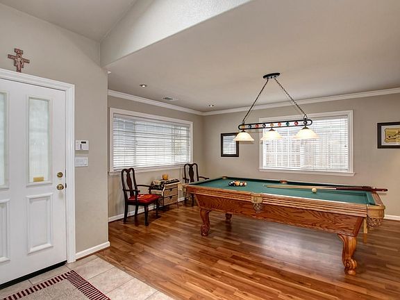 5th image of 3821 Thornhill Dr