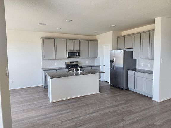 3rd image of 21279 Catalina Palm Dr