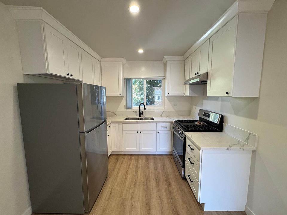 1st image of 1318 N Las Palmas Ave APT 7