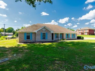100 Clubhouse Ln, Madison, AL 35757