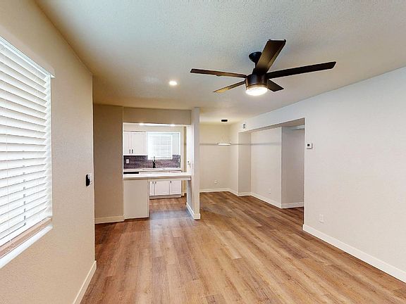 5th image of 1621 W Denton Ln APT 211