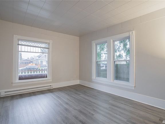 5th image of 6038 S Warner St