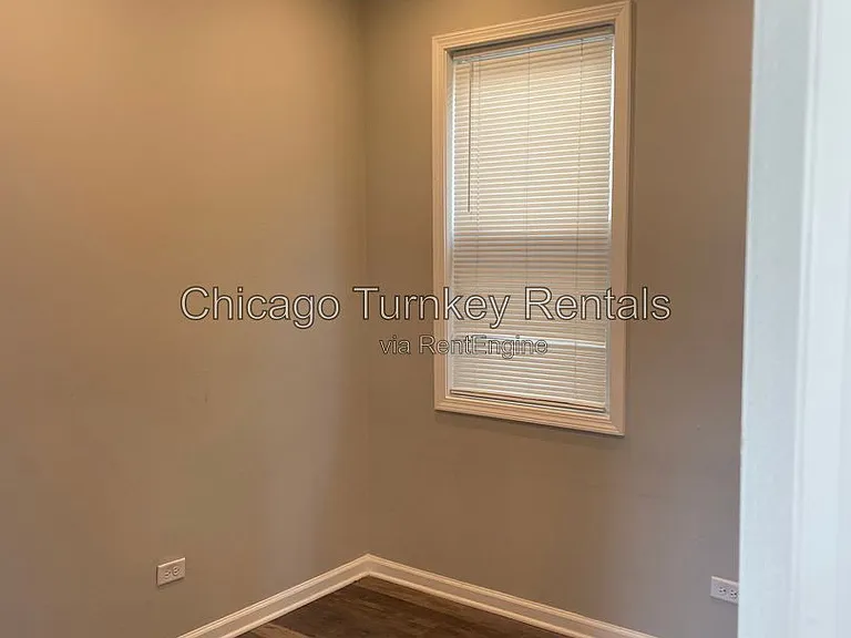 1935 S Jefferson St #2R — Photo 6