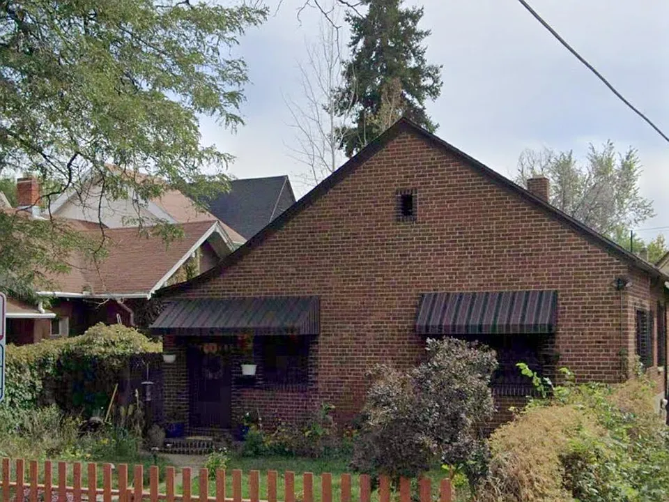 122 E Bayaud Ave