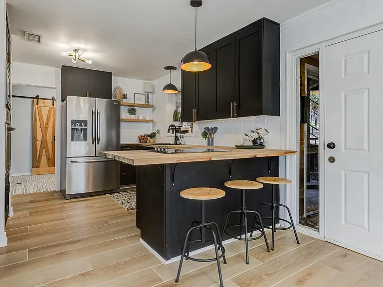 58 E Lakeshore Dr — Photo 18