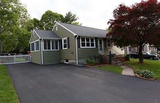 1st image of 16 Roseen Ave
