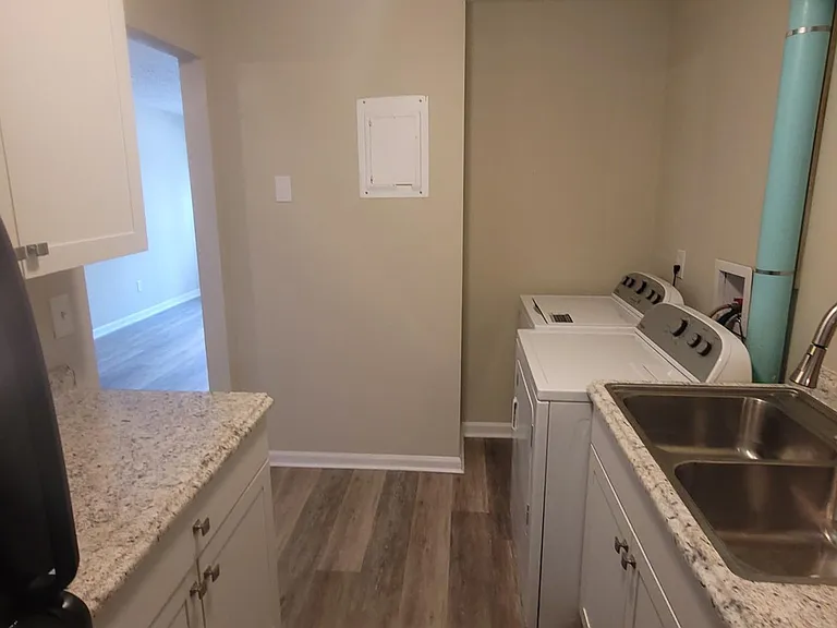 820 E Main St #822 — Photo 13