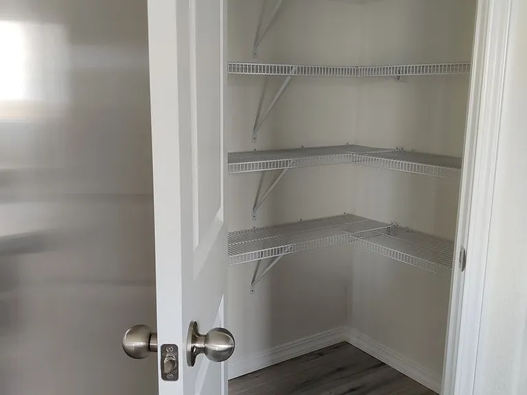 4649 Zircon Dr — Photo 12