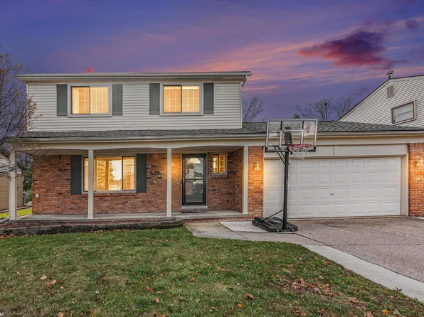 2042 Keystone Dr, Sterling Heights, MI 48310