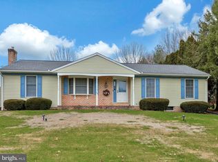 38 Cardinal Dr, Stevens, PA 17578