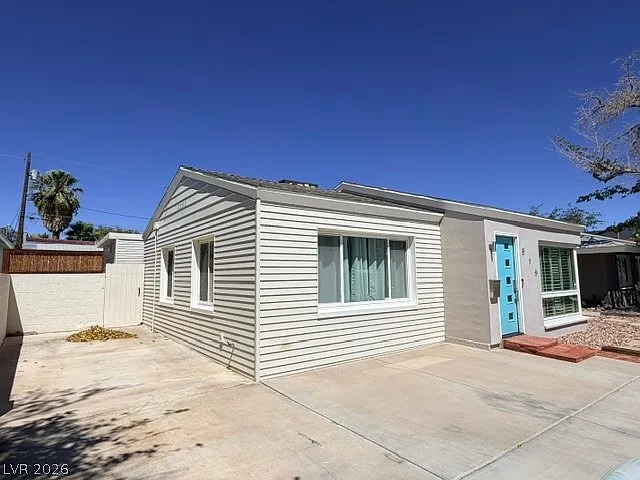 2 bed, 2.0 bath, 852 sqft, $1,850 — Photo 2