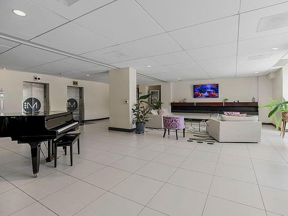 5th image of 700 E 8th St Unit 14M