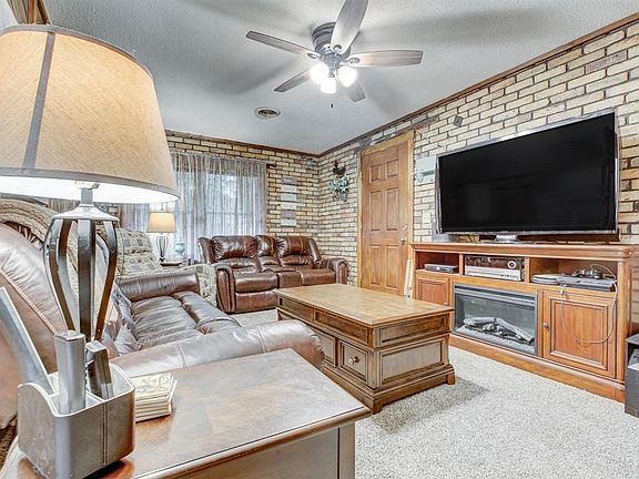 5th image of 2929 Avenue D