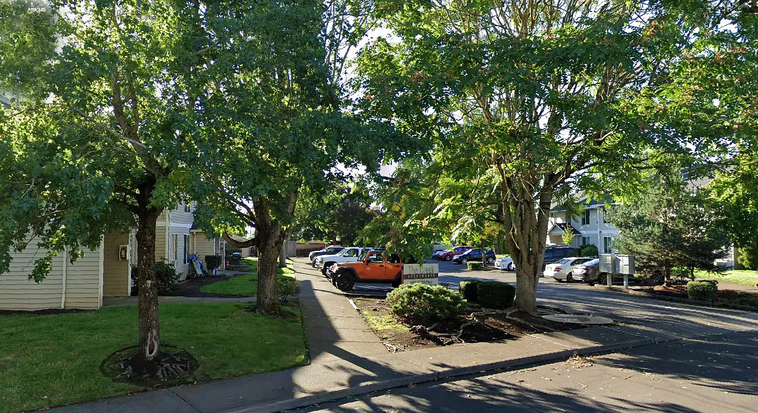 2 bed, 1000 sqft, $1,595 — Photo 2