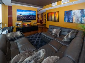 938 Nelson St, Vancouver, BC