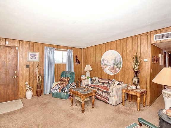 3rd image of 133 W Brown Dr