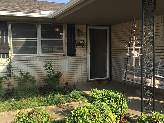2nd image of 700 N Norman Ave