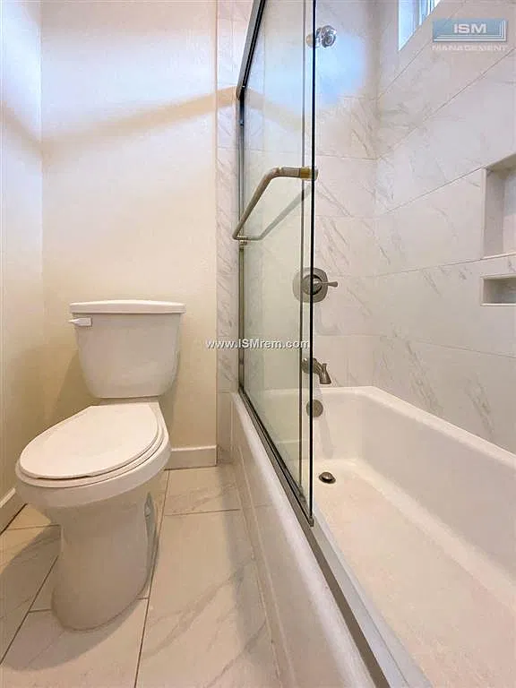 Oxford Lofts — Photo 2