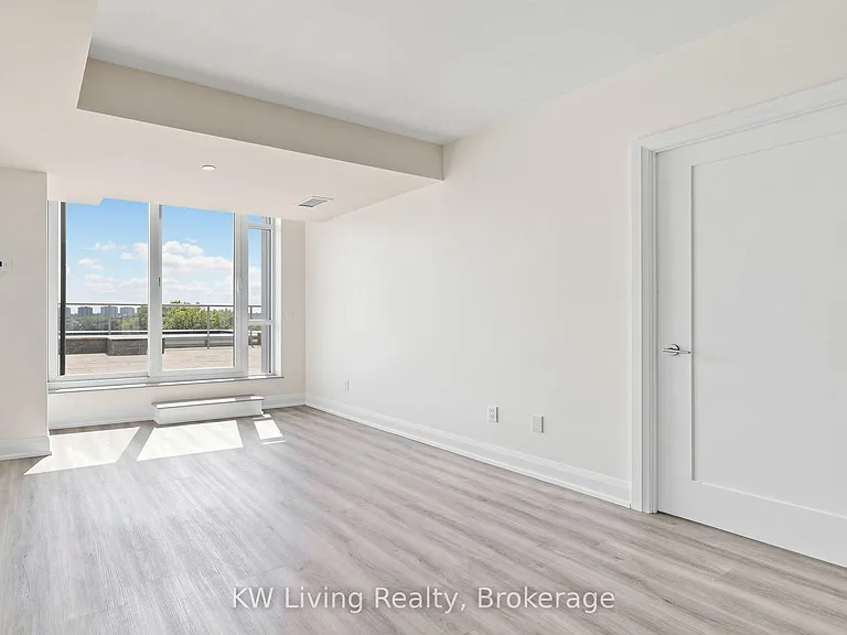 18 Graydon Hall Dr #312 — Photo 2