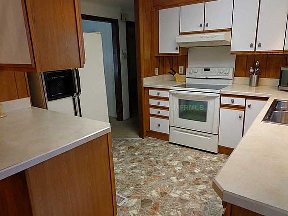 5th image of 38024 Avion Dr