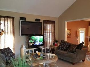 13302 Horseshoe Dr W, Smithville, MO 64089